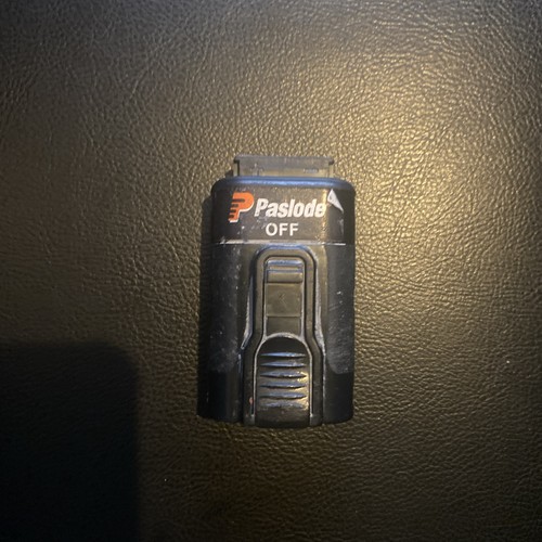 Faulty paslode lithium battery - faulty,