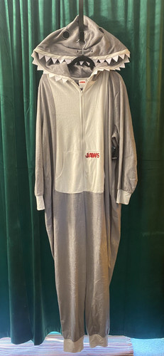 Torrid jaws hooded shark one - torrid,