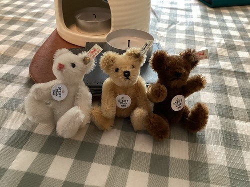 Three steiff club miniature - three,