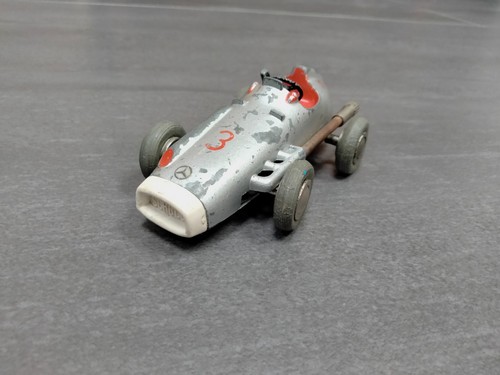Schuco 1043 micro racer - no.,