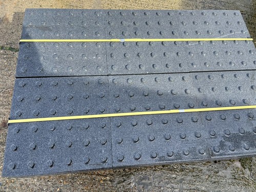 Dimple mid grey tactile - x,