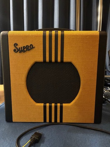 Supro delta king - king, tweed