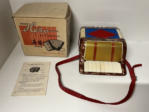 Hero accordion squeeze - accordion,