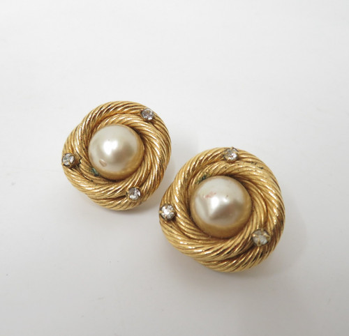 Authentic chanel vintage - authentic,