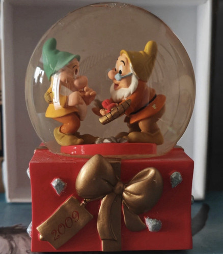 Rare disney snow - disney, and