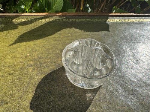 Vtg small clear manganese - clear,