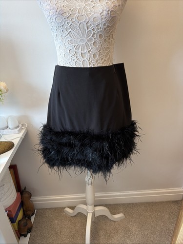 Bnwt boohoo black faux feather - boohoo,