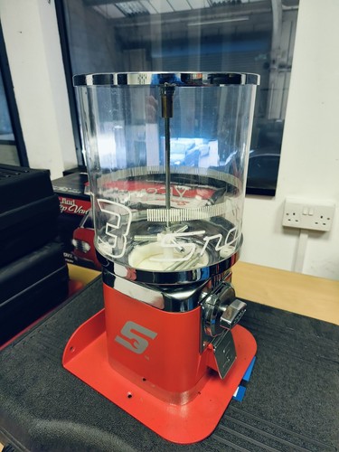 Snap sweet dispenser new - sweet,