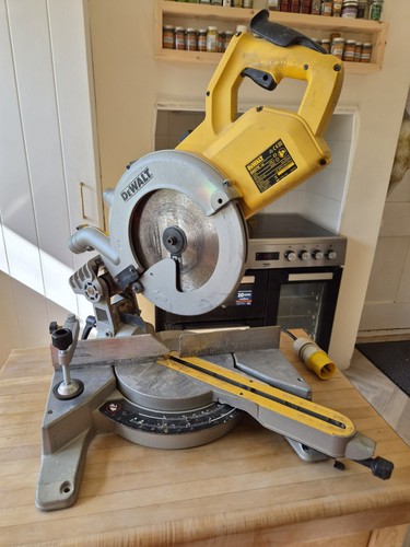 Dewalt dws778 mitre saw - mitre,