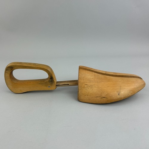 Executive vintage shoe tree - executive,