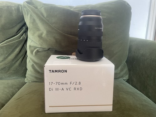 Tamron 70mm di iii - f/2.8, iii-a