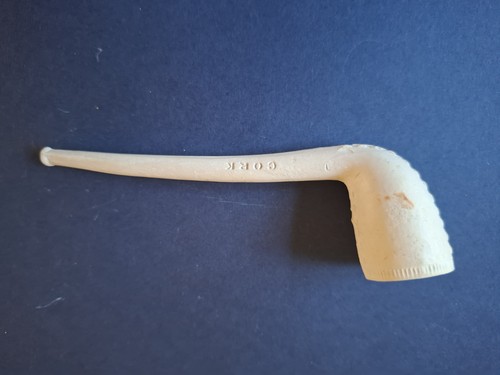 Antique clay pipe - antique, pipe.