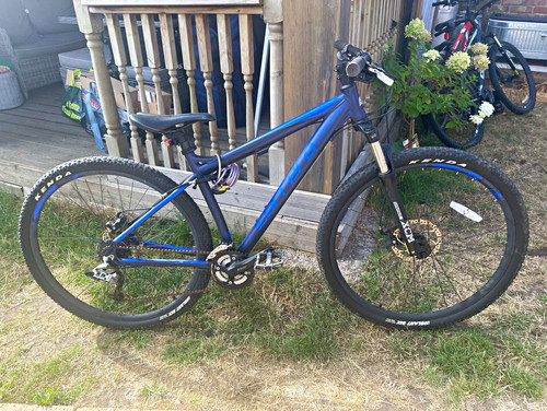 Carrera hellcat mountain bike - carrera,