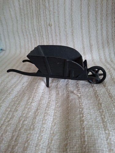 Vintage cast iron rustic - vintage,