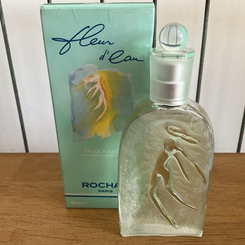 Rochas fleur eau - rochas, d'eau