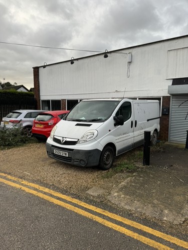 Vauxhall vivaro renault - vauxhall, trafic