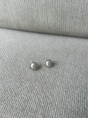 Chanel round silver tone - round,
