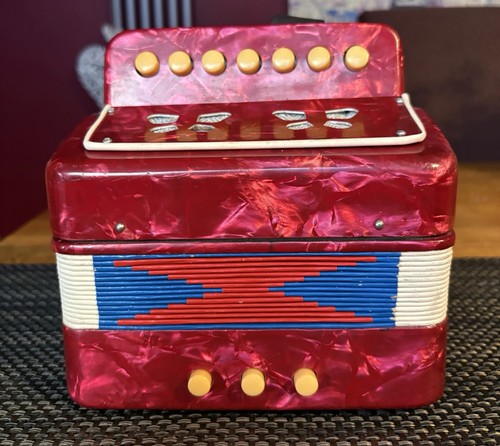 Vintage red pearl - red,