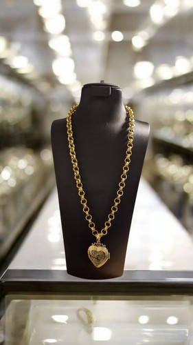 Gold plated heart shape locket - shape,