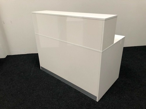 White high gloss - white, reception
