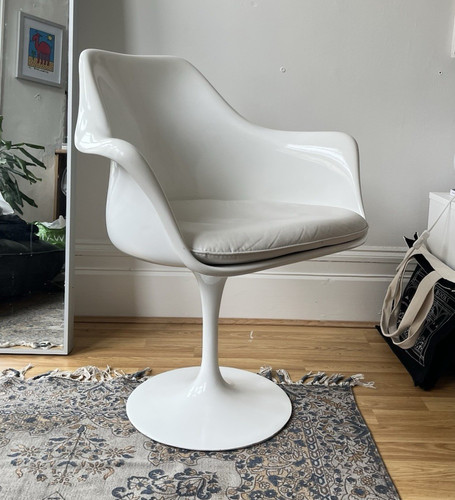 Tulip swivel armchair eero - tulip,