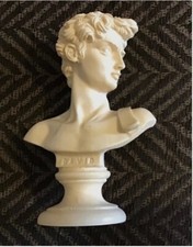 DAVID OF MICHELANGELO,STUNNING VINTAGE SIGNED ALABASTER BUST.5” TALL.130.5 grams