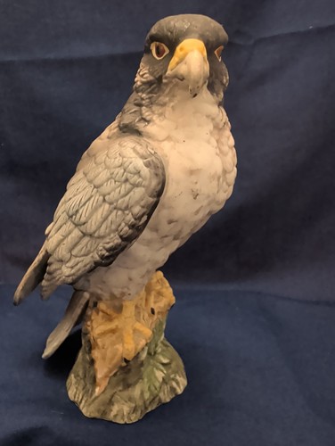 Peregrine falcon bird figurine - peregrine,