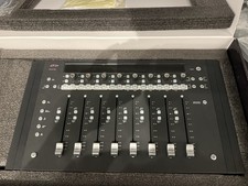 Avid Artist Mix Compact