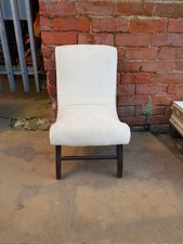 Vintage English Slipper Lounge