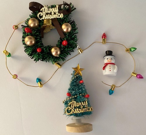 Doll house christmas wreath - doll,