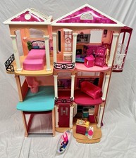 Barbie 2015 3 Story Pink