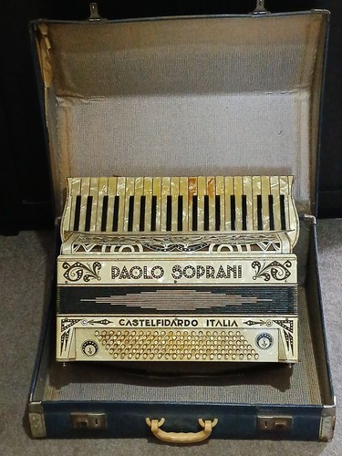 Paolo soprani accordian - soprani,