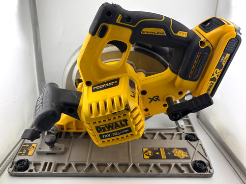 Dewalt dcs572 18v brushless - dcs572,