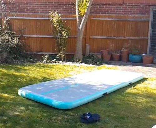 Inflatable air track - inflatable,