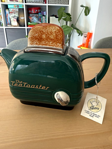 The teapottery teatoaster - the,