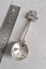 DECORATIVE , VINTAGE SOLID SILVER JAM / PRESERVE SPOON. 25gms. L. 12cm LON. 1975