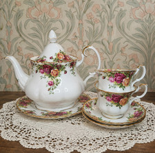 Royal Albert Old Country Roses