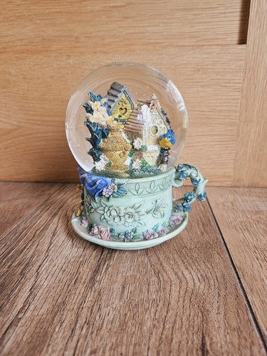 Musical snow globe - snow,
