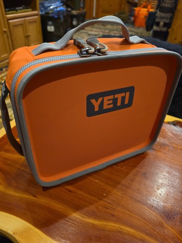 Yeti coral daytrip lunch box - yeti,
