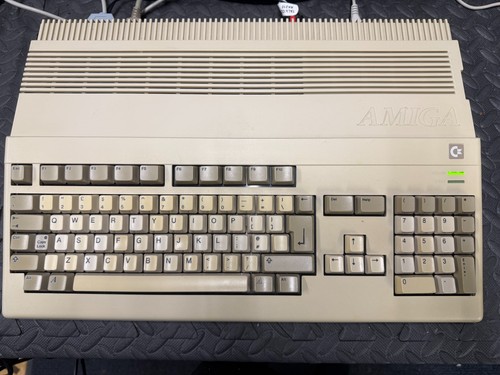 Commodore amiga a500 computer - a500,