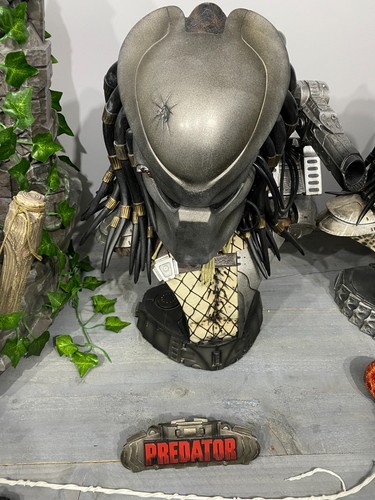 Sideshow masked predator 2 - masked,