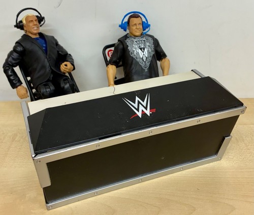 Wwe breakable commentary table - commentary,