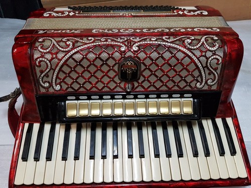 Horch accordion - /,