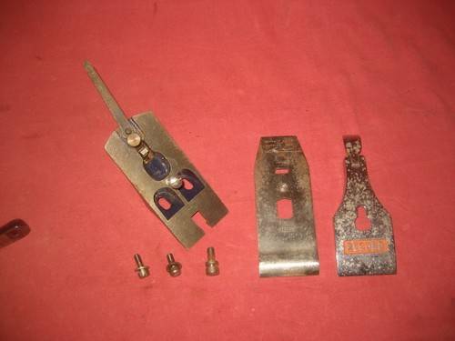 Record frog and - lever, cap