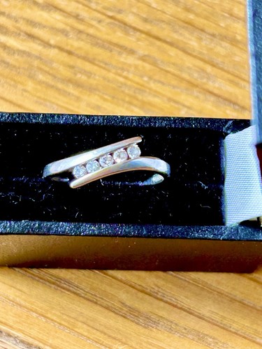 9ct white gold diamond - gold, ring