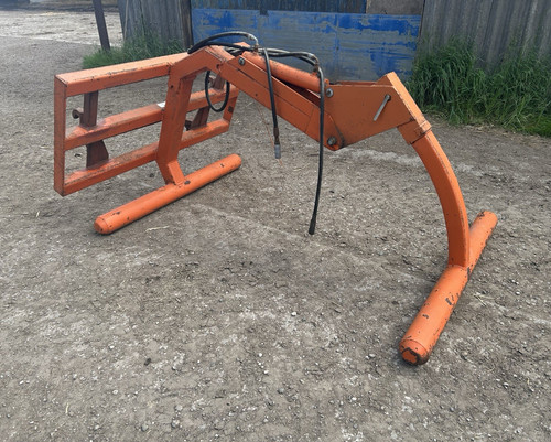 Tractor bale handler lifter - bale,