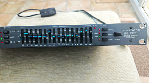 Dynacord 2215 stereo - eq,