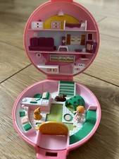 Vintage compact -  Vet Polly pocket dolls figures 1990