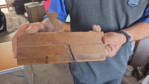 Old molding hand - hand, wood