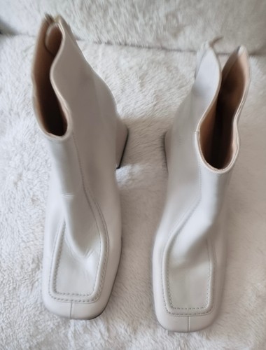 Russell bromley women - &,